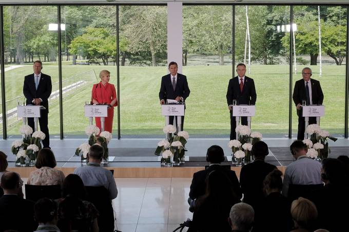Voditelji pobude Tri morja so na Brdu pri Kranju sklenili etrti vrh pobude s sprejetjem deklaracije